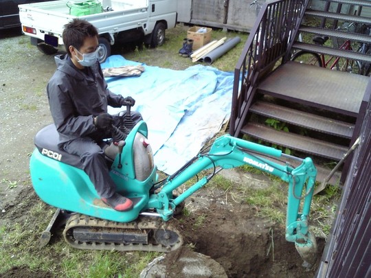 小型ユンボ